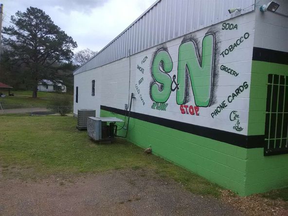 2011 Monticello St, Hazlehurst, MS 39083